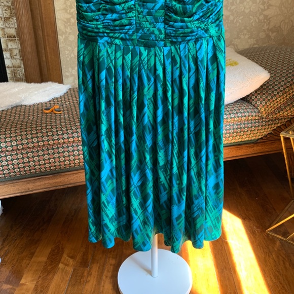 Calvin Klein‎ bottom pleated dress. Worn once - Picture 5 of 6